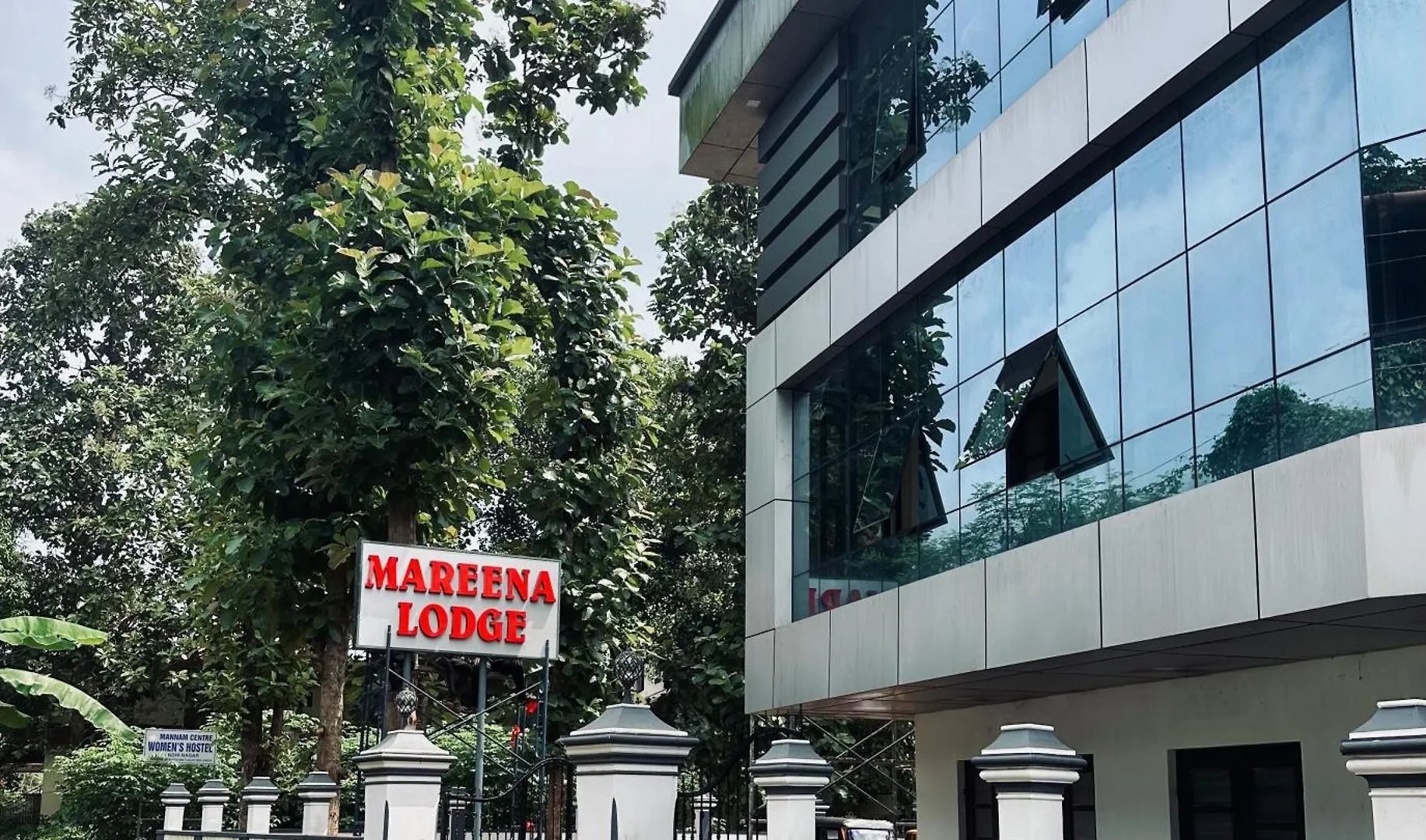 Puthookkadans Mareena Lodge contacts