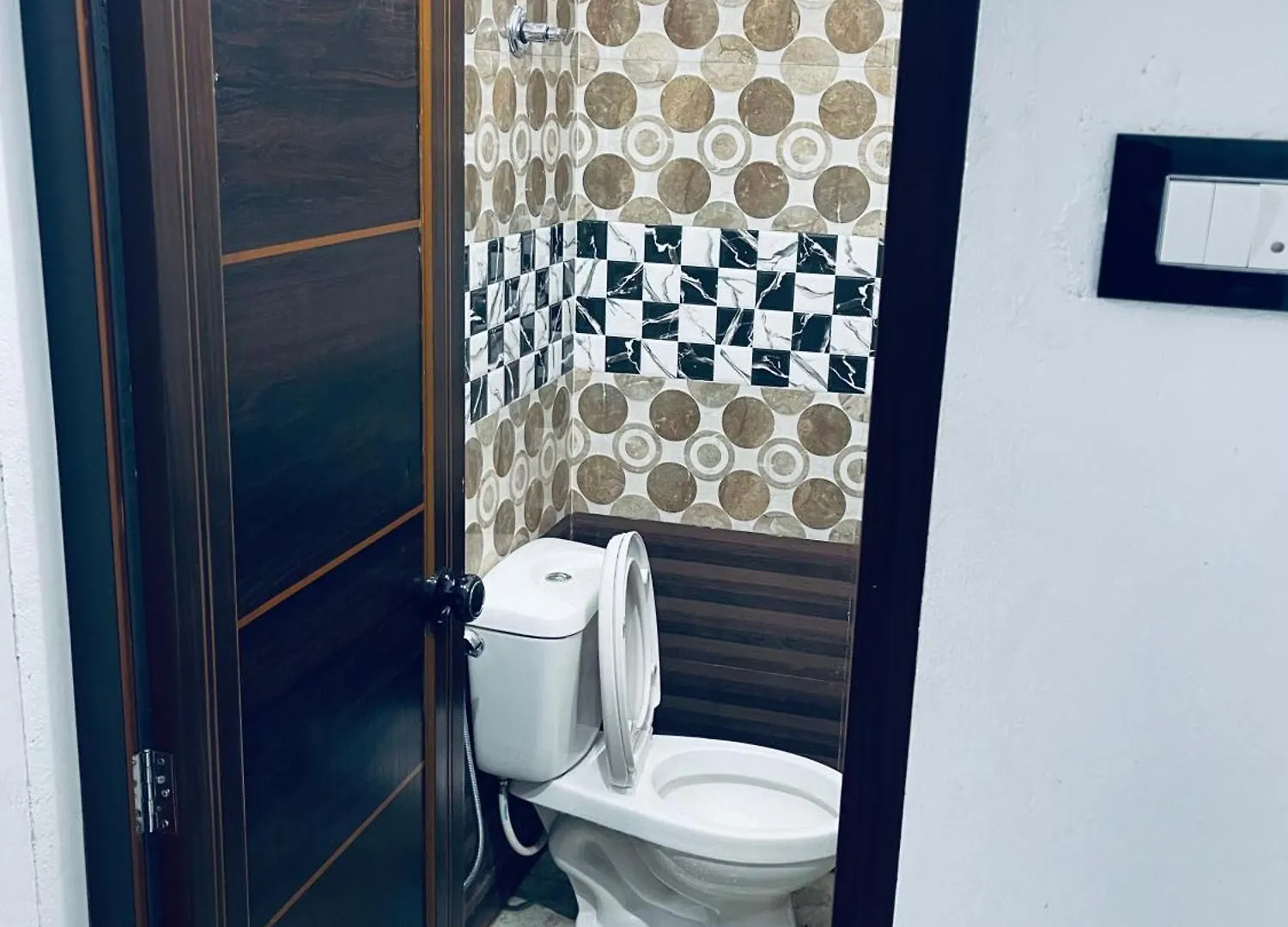 Puthookkadans Mareena Lodge Kottayam